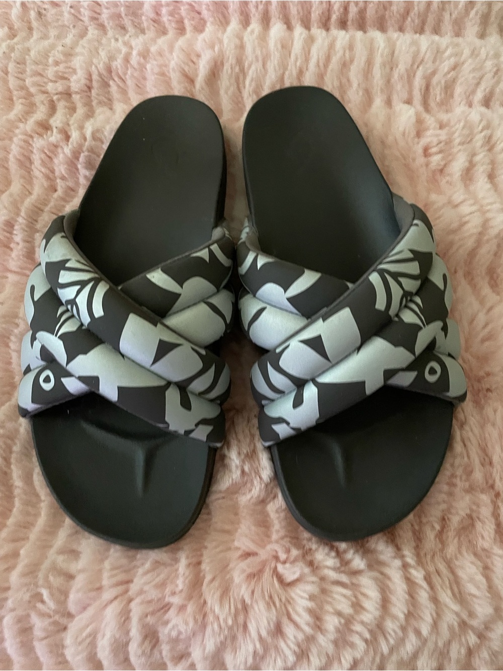OluKai Black and Light Gray Patterned Cross-Strap Slide Sandals